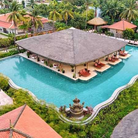 Authentic Khmer Village Resort Siem Reap Bagian luar foto