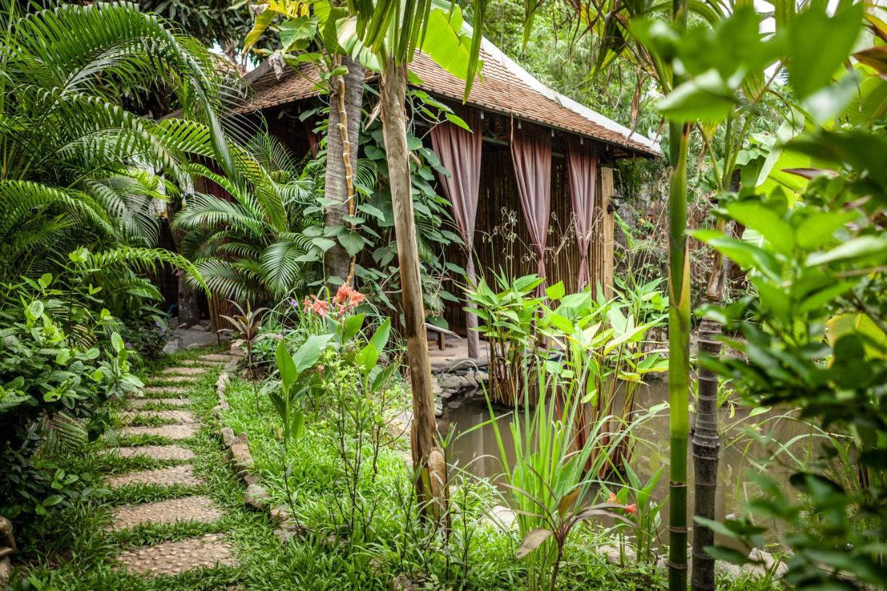 Authentic Khmer Village Resort Siem Reap Bagian luar foto