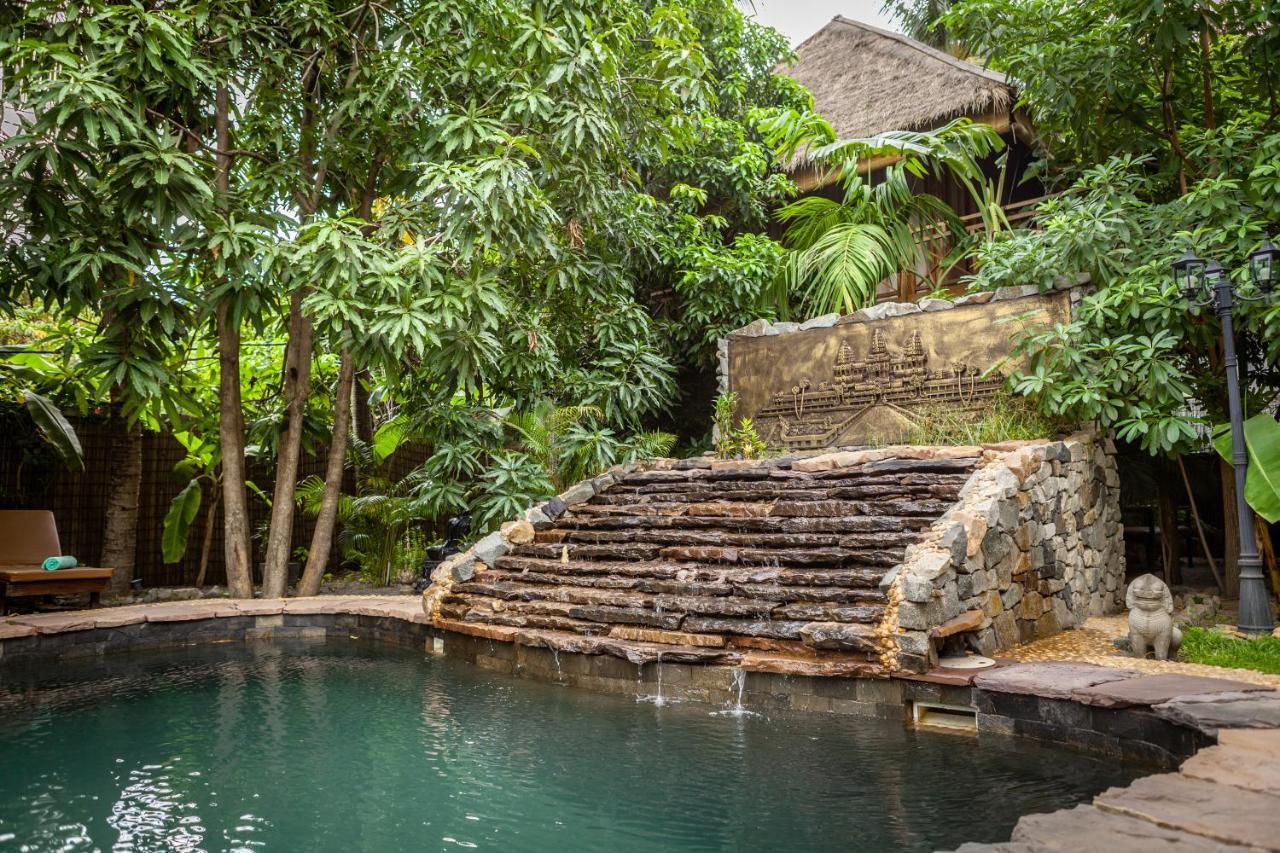 Authentic Khmer Village Resort Siem Reap Bagian luar foto