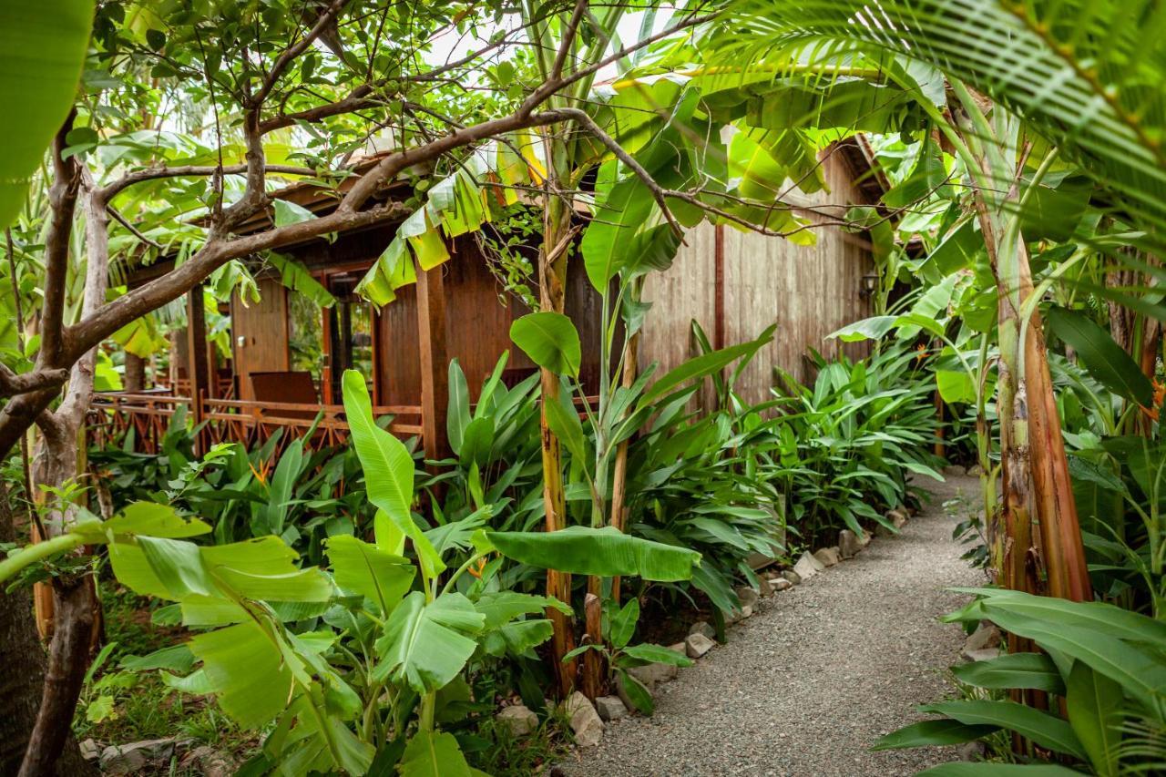 Authentic Khmer Village Resort Siem Reap Bagian luar foto
