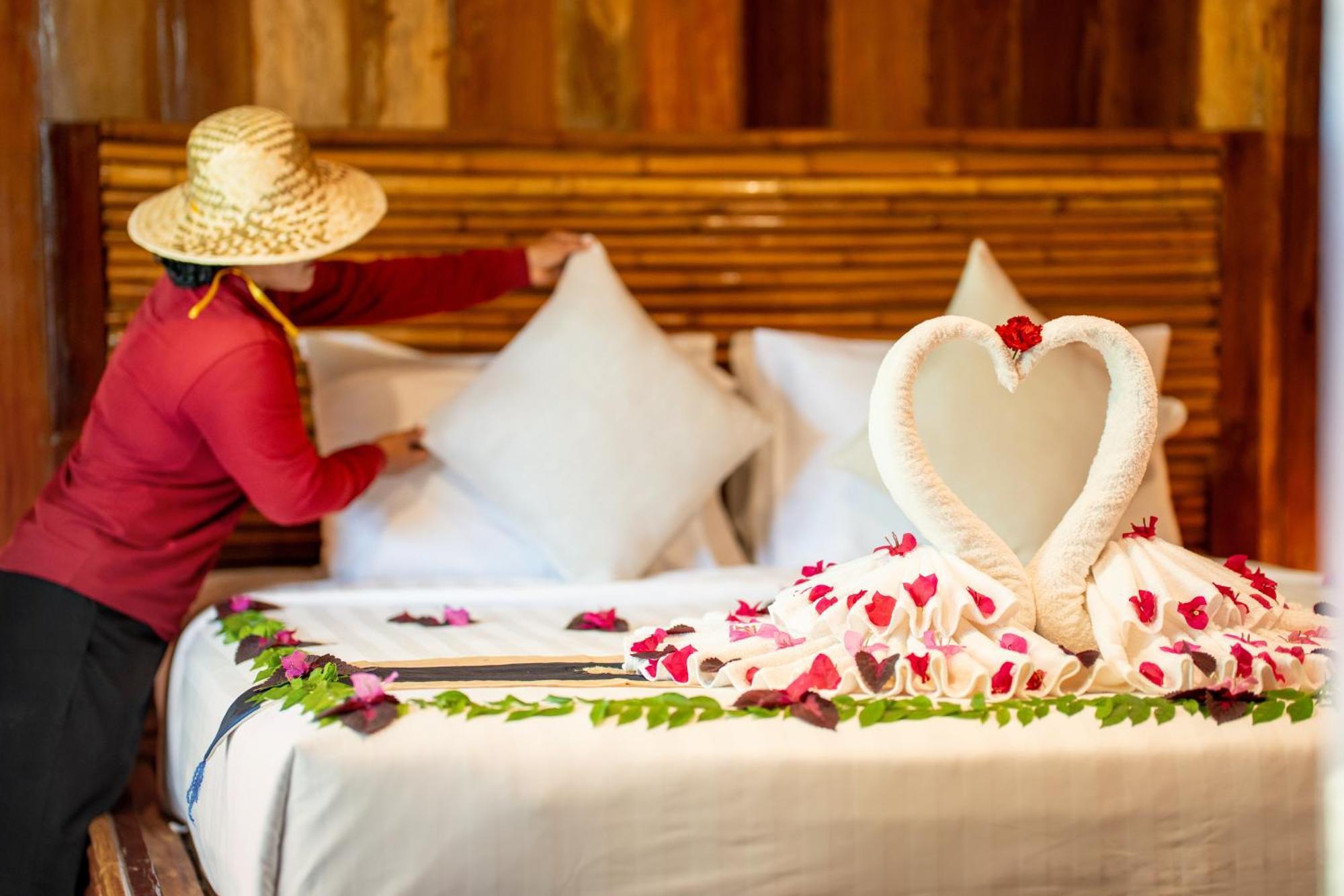 Authentic Khmer Village Resort Siem Reap Bagian luar foto