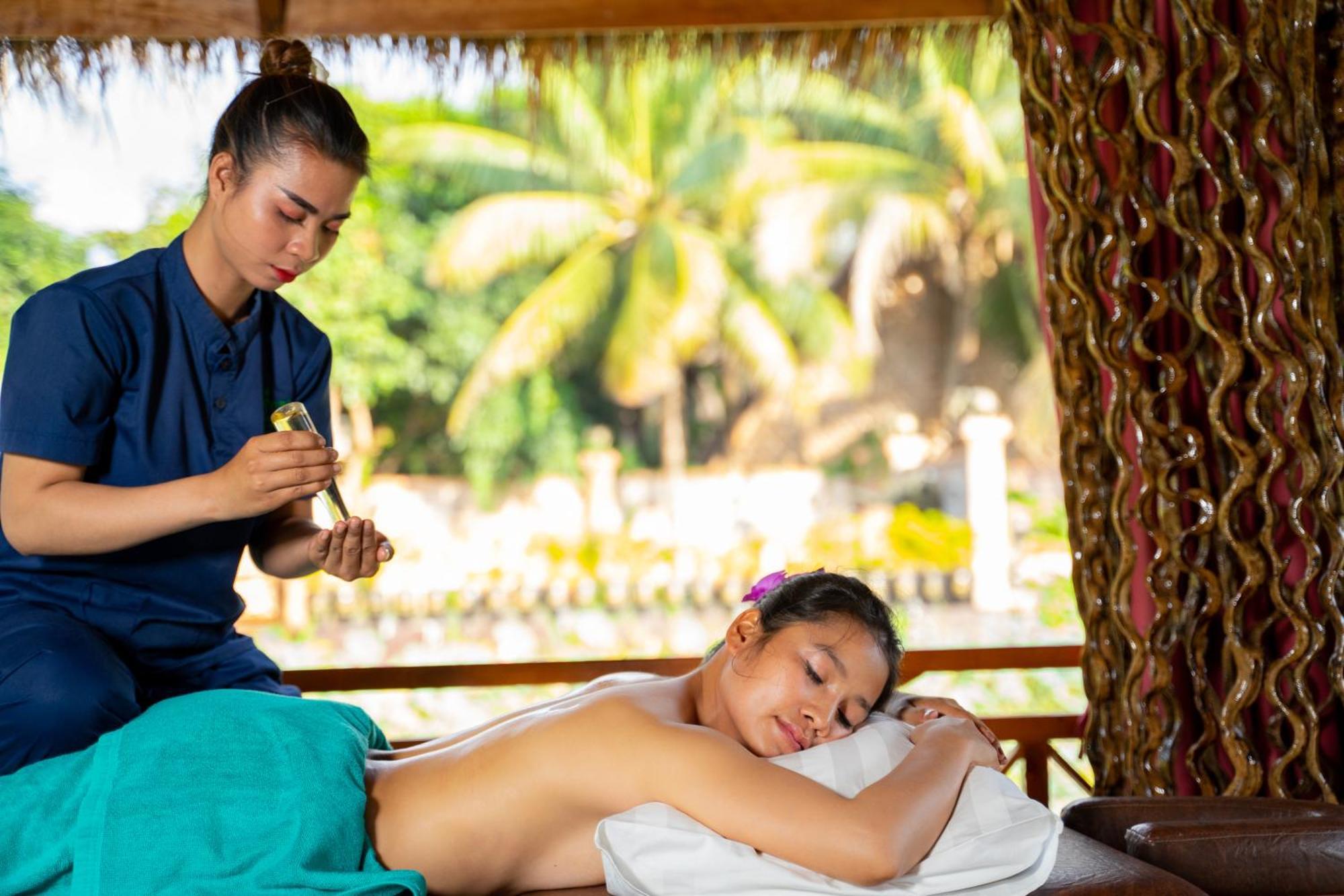 Authentic Khmer Village Resort Siem Reap Bagian luar foto