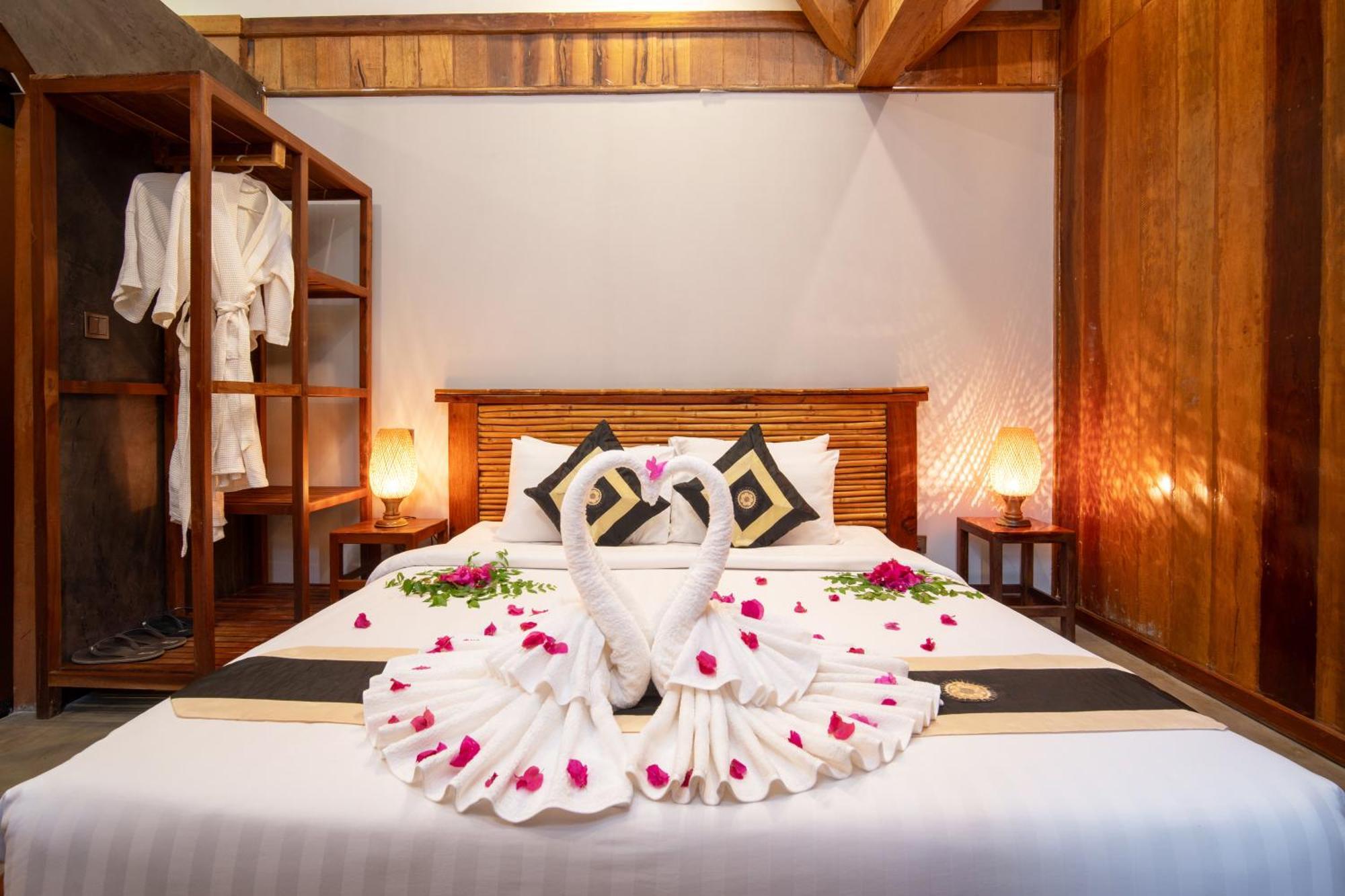 Authentic Khmer Village Resort Siem Reap Bagian luar foto