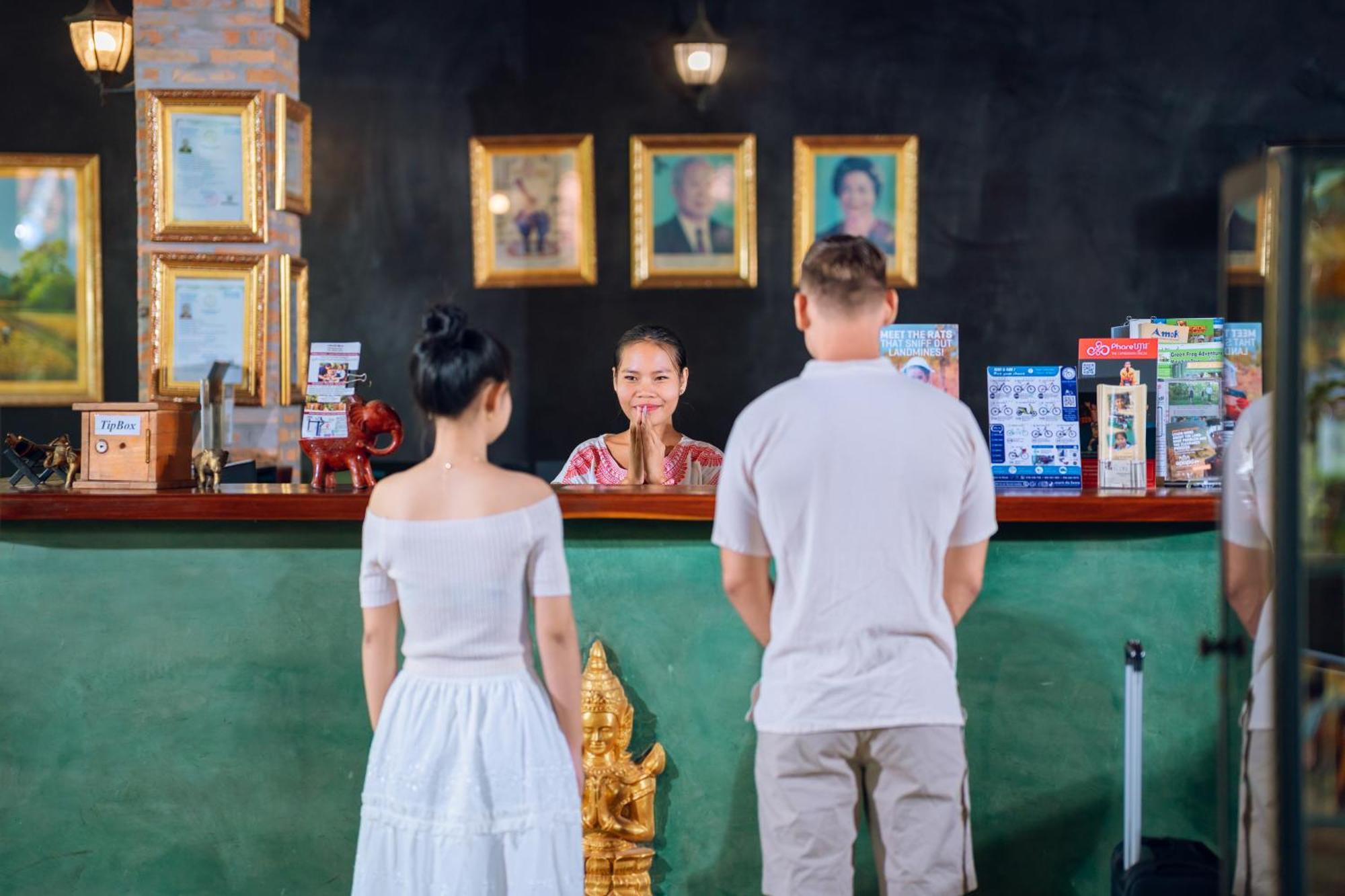Authentic Khmer Village Resort Siem Reap Bagian luar foto