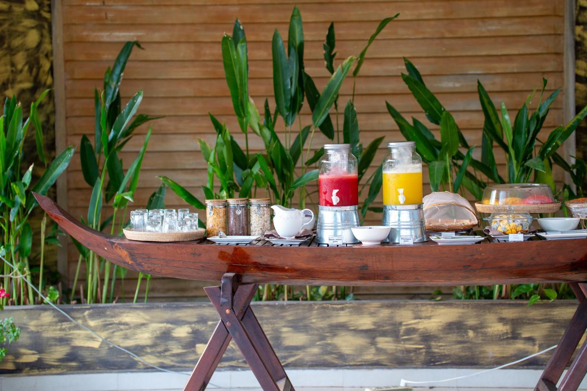 Authentic Khmer Village Resort Siem Reap Bagian luar foto