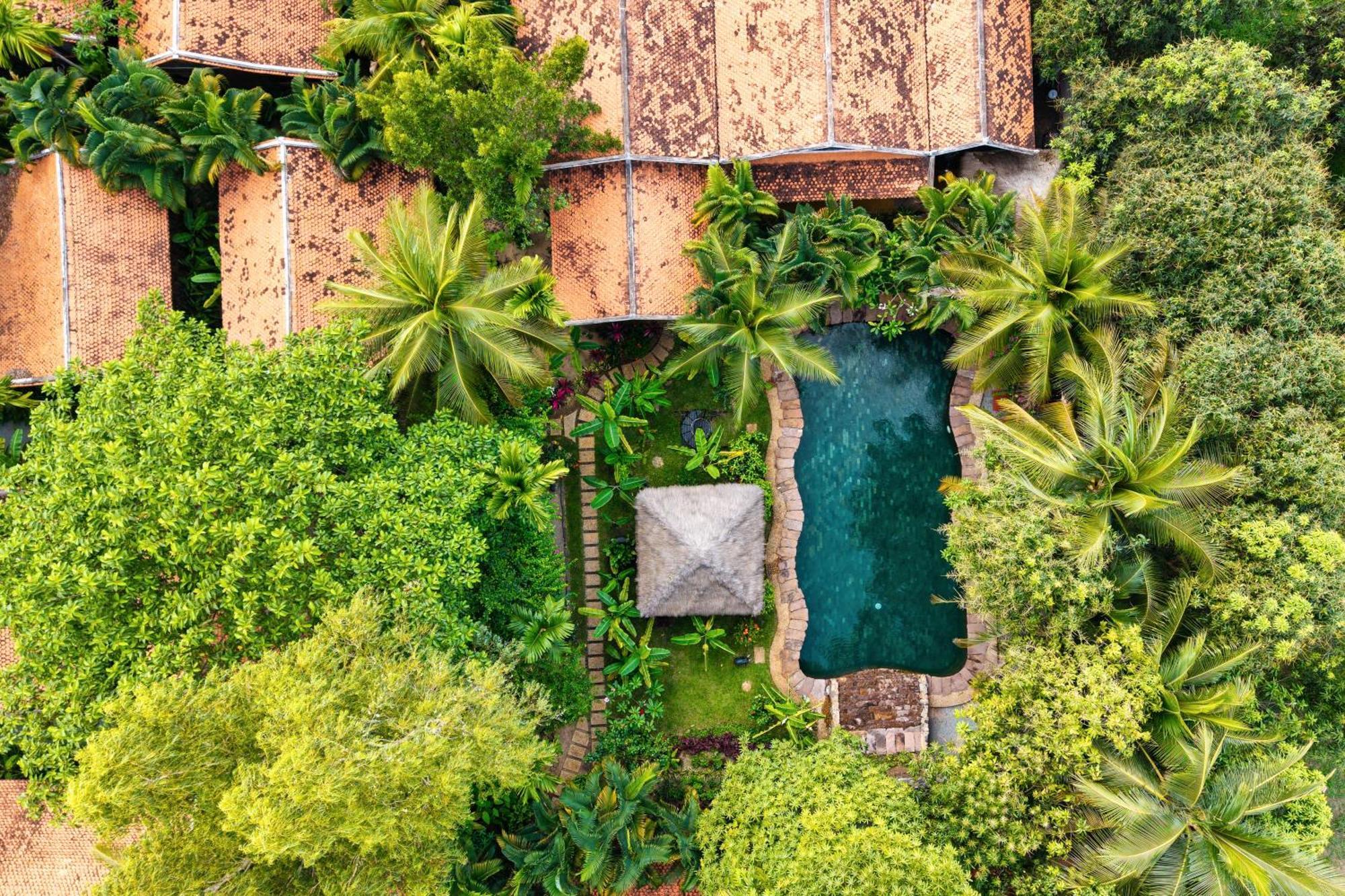 Authentic Khmer Village Resort Siem Reap Bagian luar foto